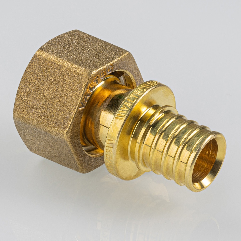 Соединитель надвижной с накидной гайкой 16(2,2) х 1/2" VALTEC