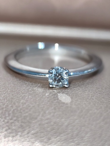 DARID JEWELLERY 34:42 размер 15 вес 2.15 г золото, бриллиант