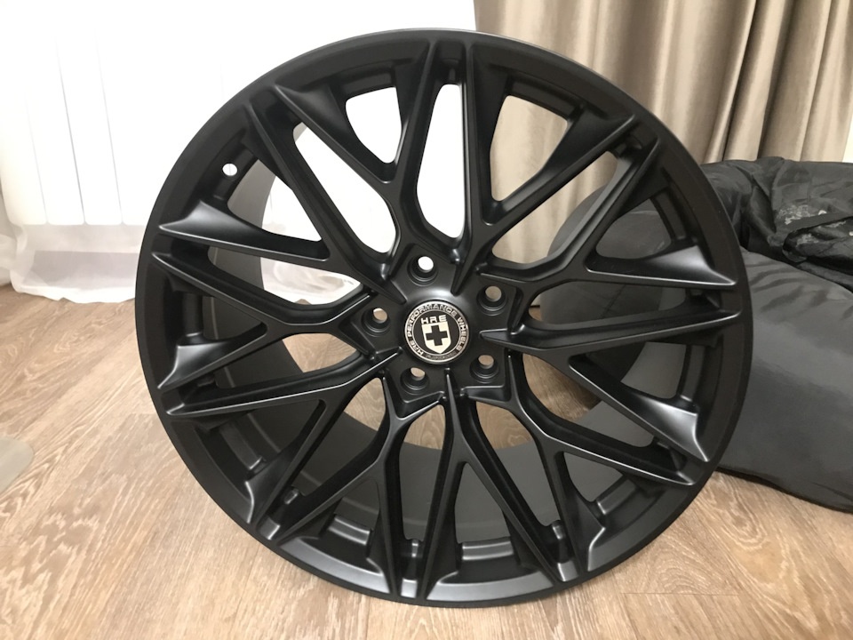 Rainbow Dance BYD/BMW /Volkswagen/Ls460/Land Rover 8.5x19/5x120 D72.6 ET35 4 диска черный матовый