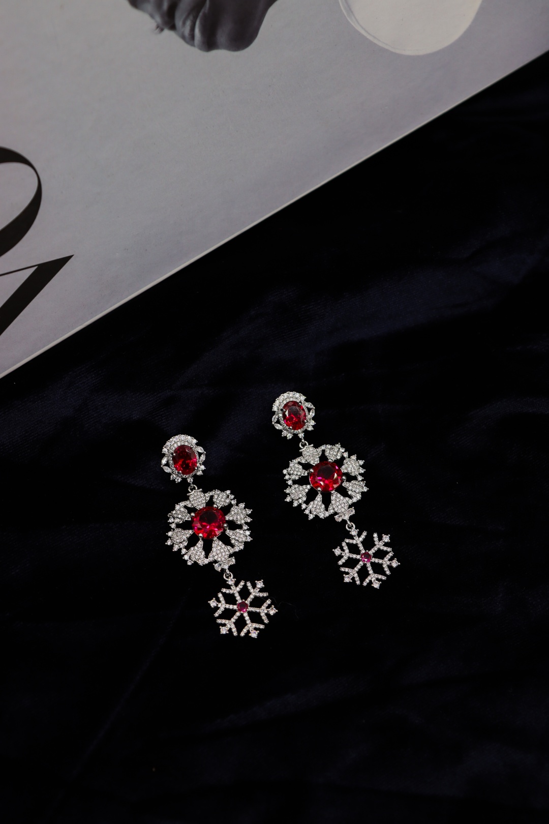 Серьги Fashion Jewelry медицинская сталь, кристаллы Swarovski, цирконий