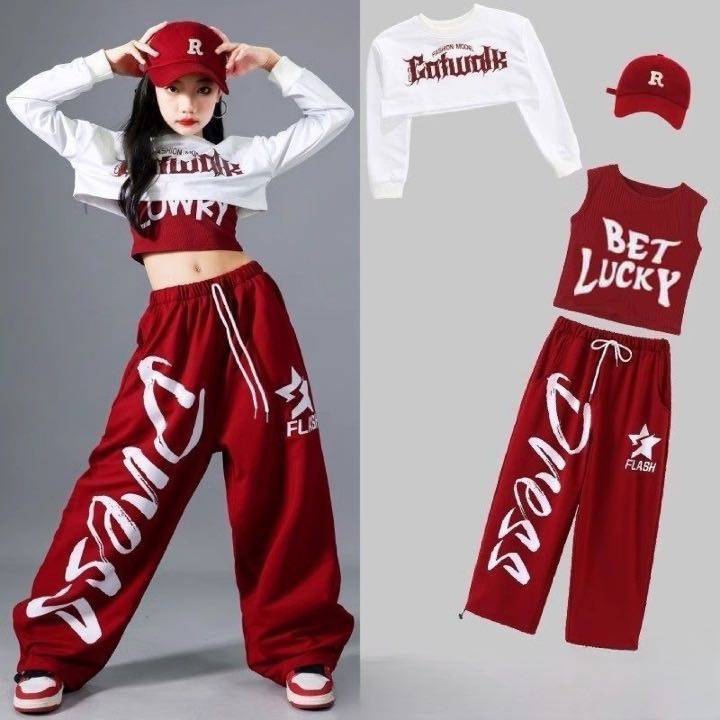 Спортивный костюм белый, красный