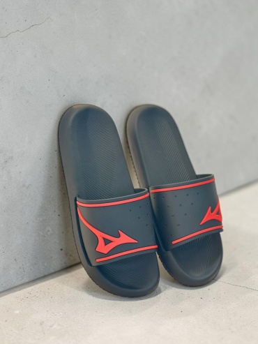 Шлепанцы Mizuno красный