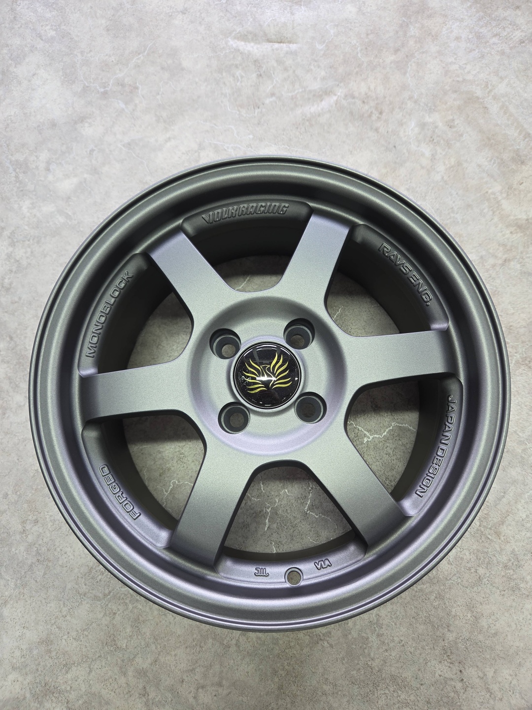 RAYS VOLK 927 7x15/4x100 D73.1 ET33 4 диска графит, серый