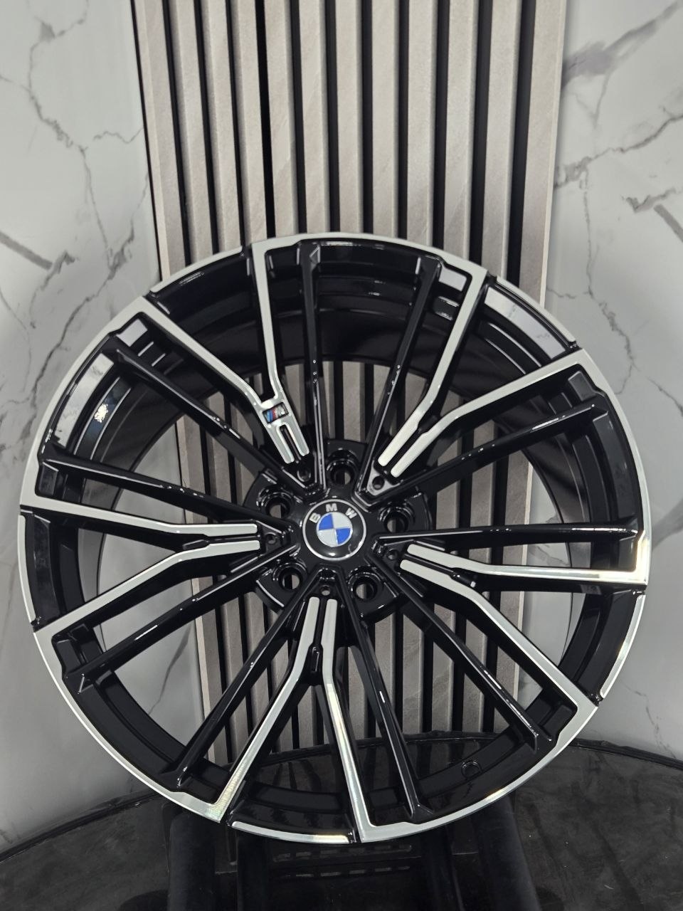Top Grade bmw g30 fbx252 8/9x19/5x112 D66.56 ET40.44 4 диска черный, серебристый