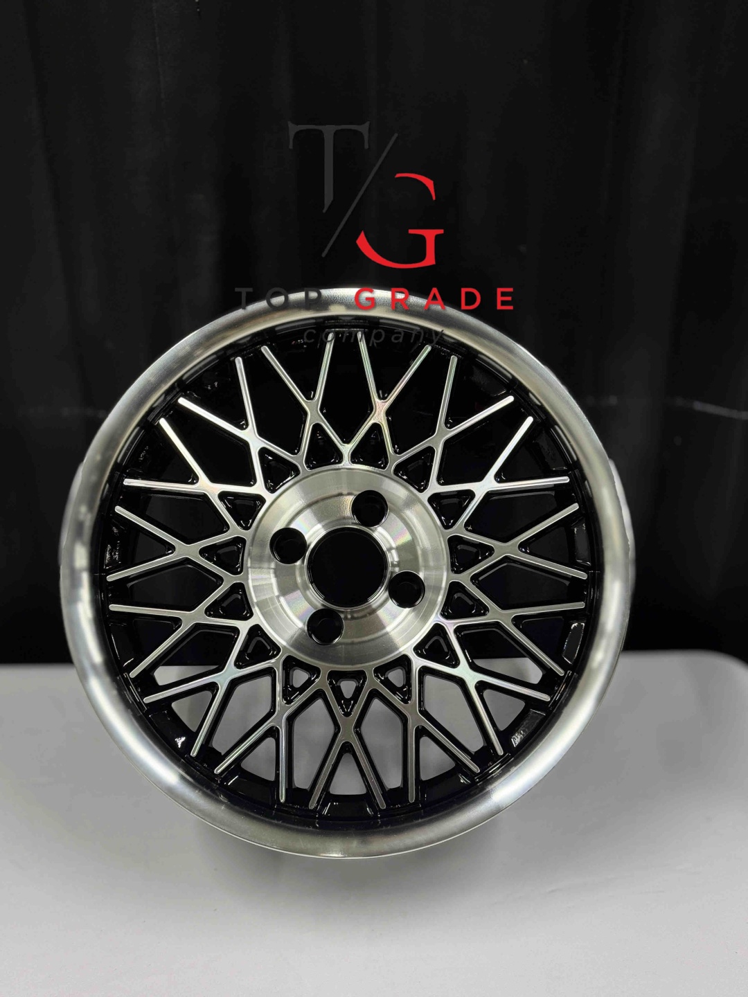 Top Grade Top grade0111 7x16/4x100 D67.1 ET35 4 диска черный, серебристый