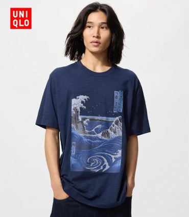 Футболка Uniqlo рисунок синий