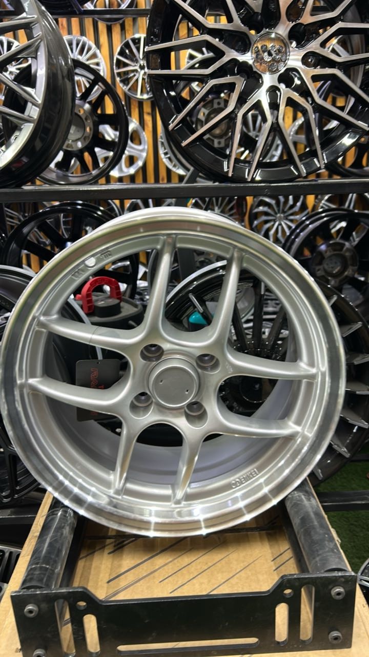 LKN Lkn37422 7x15/4x100 D67.1 ET35 4 диска серебристый