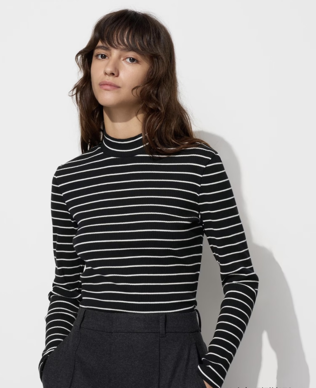 Лонгслив Uniqlo В полоску черный