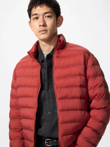 Демисезонная куртка Uniqlo красный