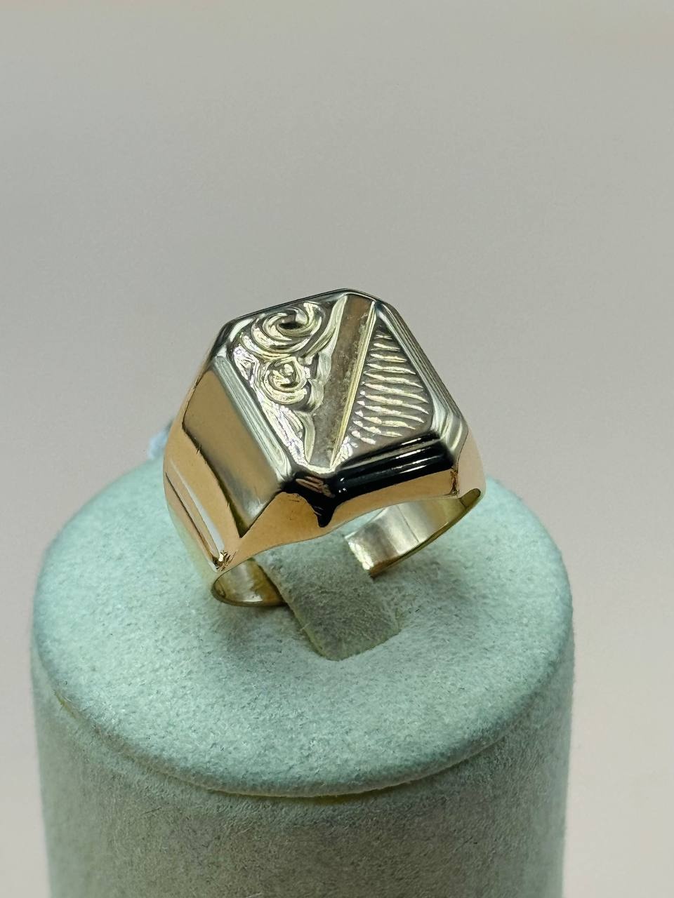 Москва Б722195 размер 19.5 вес 7.2 г золото, без вставок