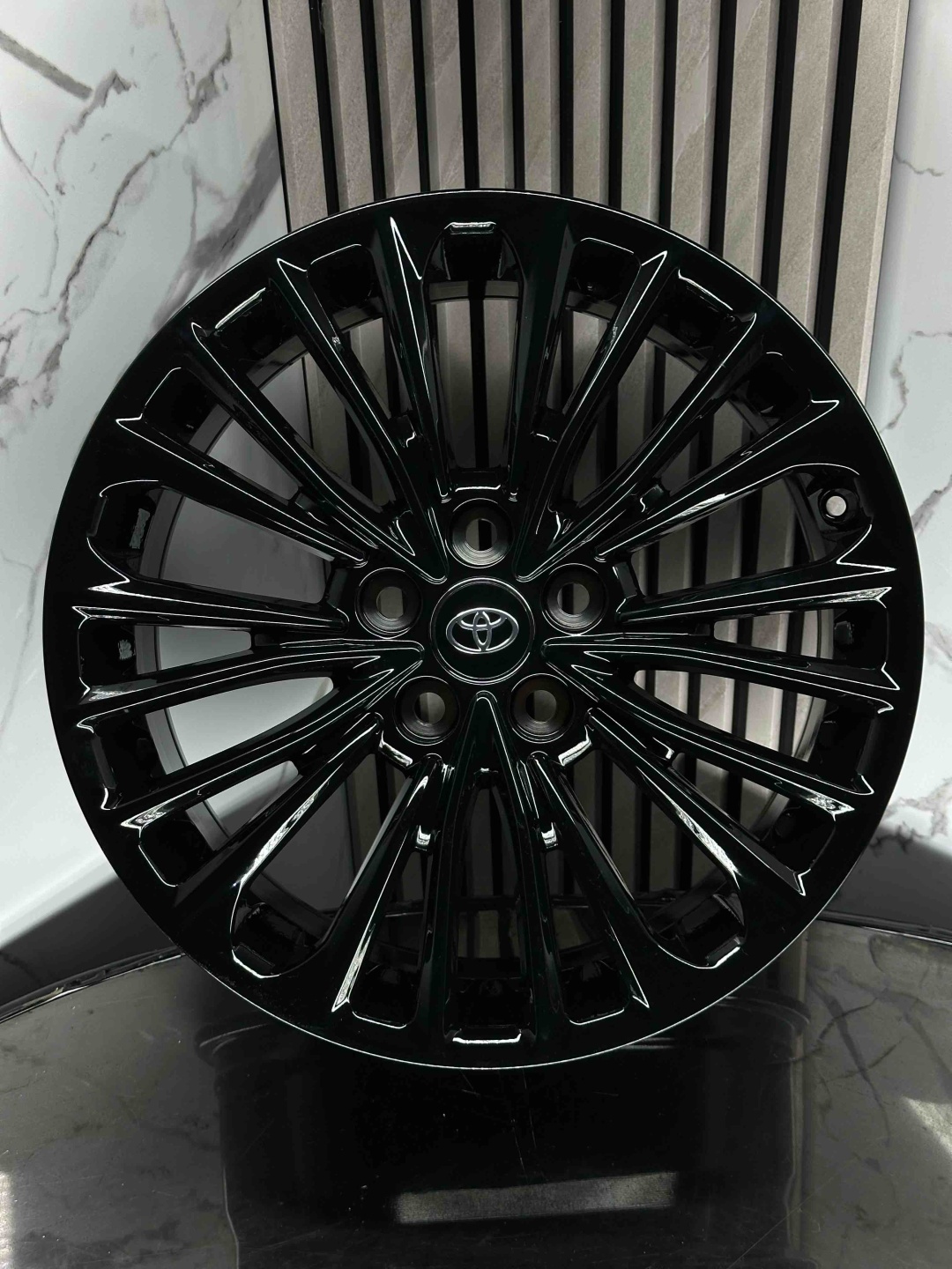 Top Grade toyota h748f 8x18/5x114.3 D60.1 ET45 4 диска черный
