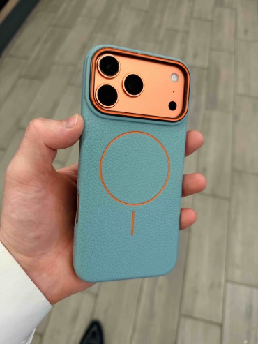 Чехол LUXBEL для Apple iPhone 17 Pro Max светло-бирюзовый