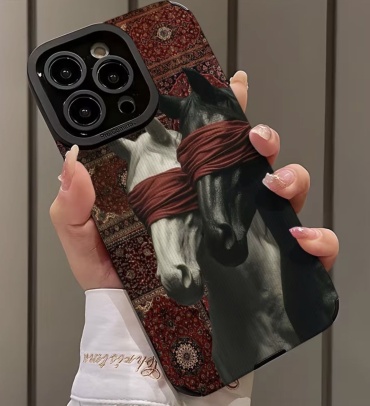 Чехол Margo для Apple iPhone 15 Pro красный