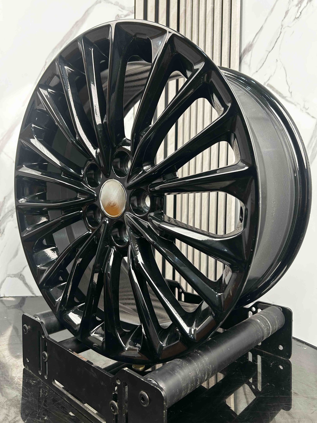 Top Grade EXPH248 8x18/5x114.3 D60.1 ET45 4 диска черный
