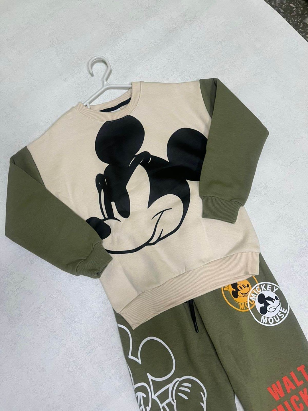 Спортивный костюм Wikiboom kidswear Микки Маус хаки