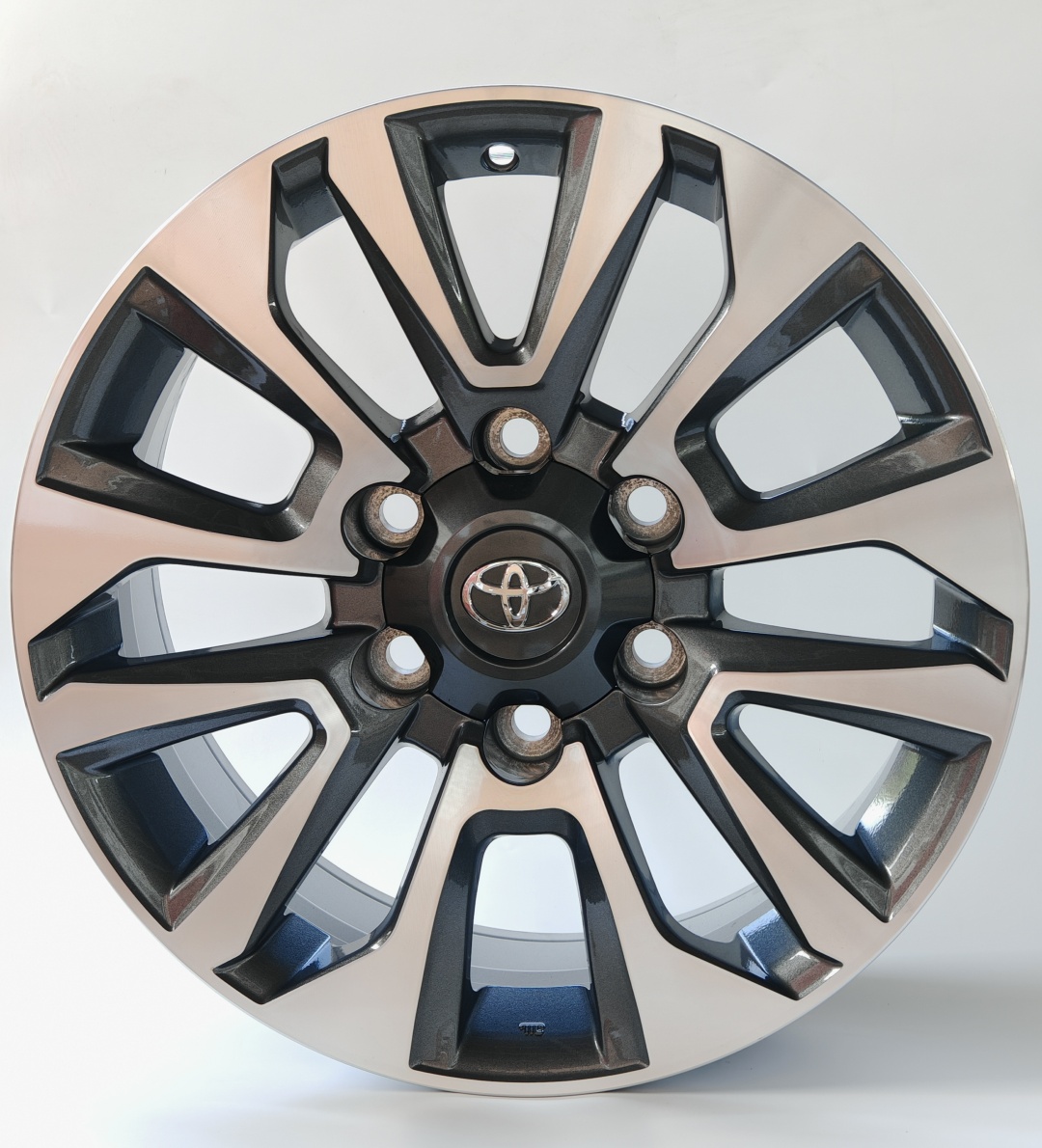 Toyota 7688 7.5x17/6x139.7 D106.1 ET25 4 диска серебристый, графит, серый