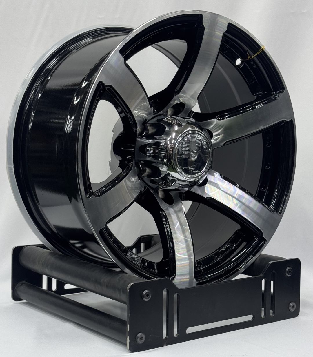 Wheels 330 8x16/6x139.7 D110 ET20 4 диска черный, серебристый