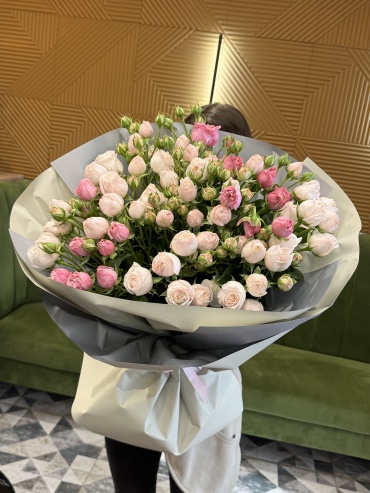 Flowers Center Astana моно-букет с открыткой кустовая пионовидная роза 15 шт 70 см