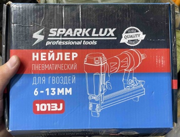 Гвоздезабивной пистолет 30273443_582037590, сетевой