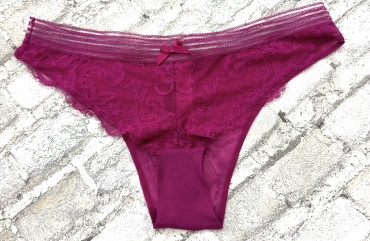 Бразильяна Hunkemoller фуксия