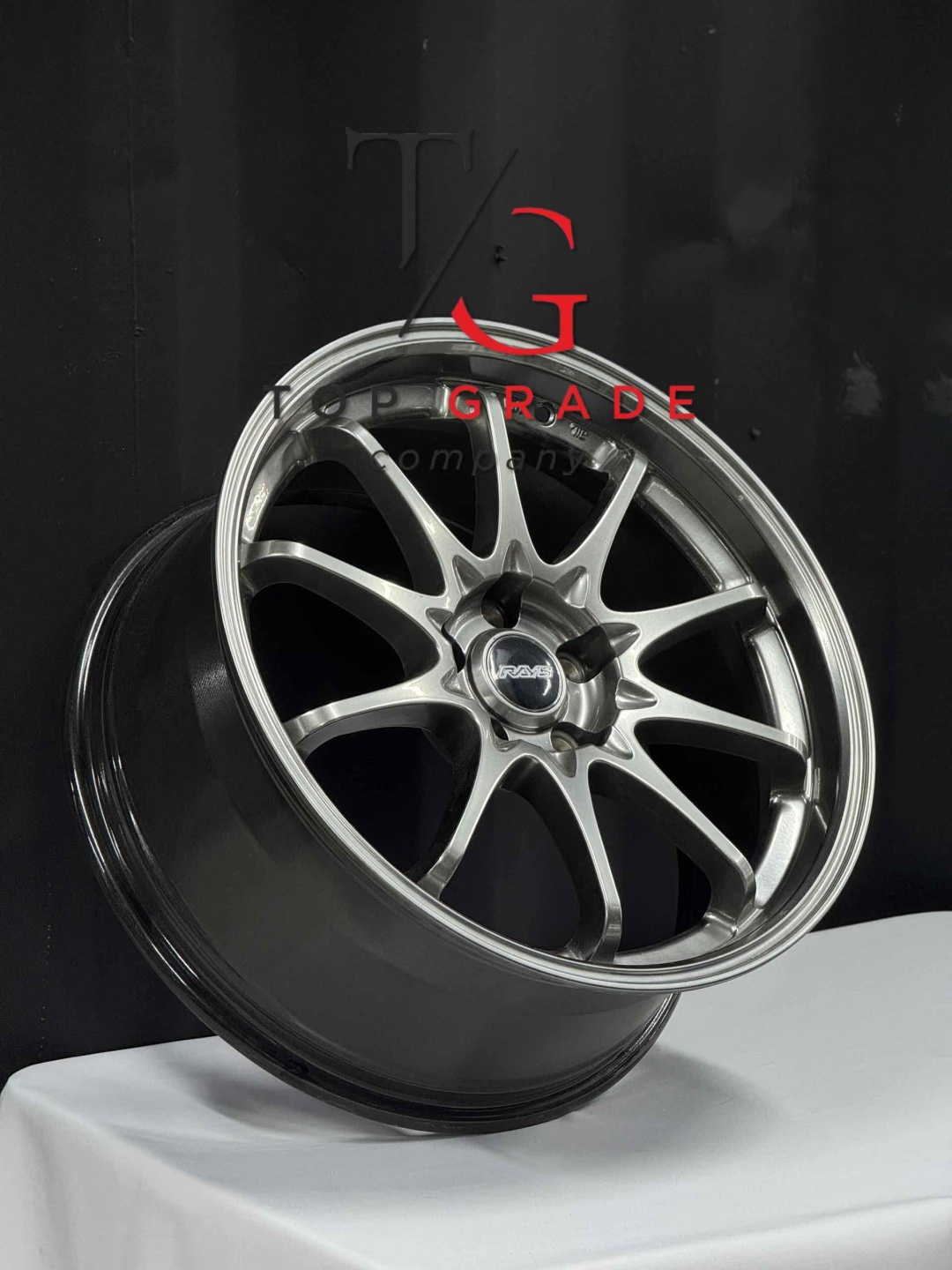 Top Grade TG7678 8.5x19/5x114.3 D73.1 ET35 4 диска графит