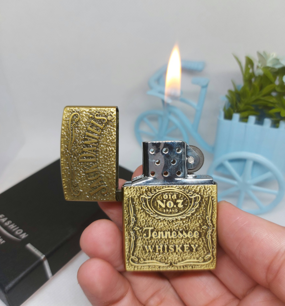 Газовая зажигалка 18286543_281212_ Jack D Tennessee Gold, металлический сплав
