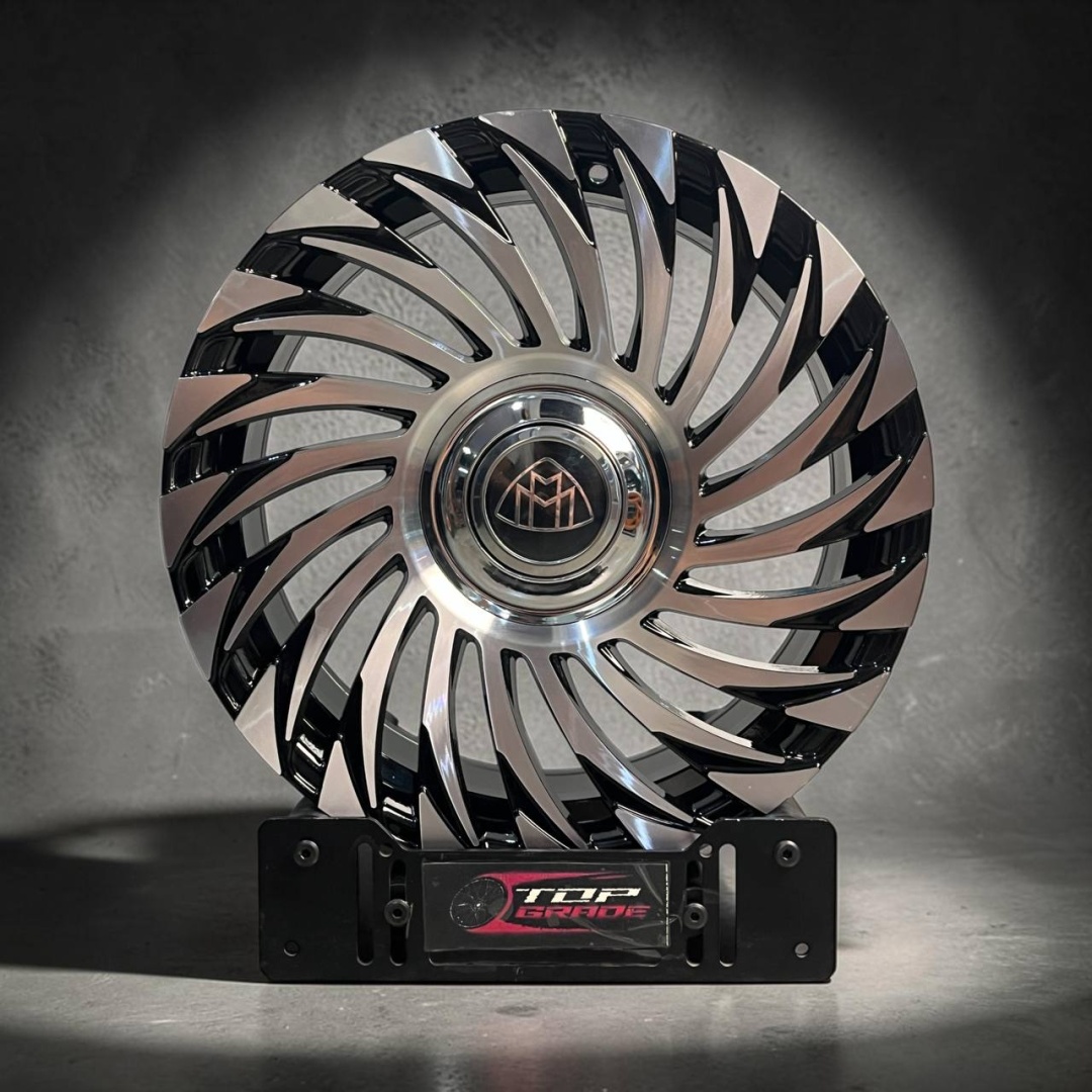 Top Grade t/g axm 1001 7.5x17/4x100/114.3 D56.6 ET30 4 диска черный, серебристый