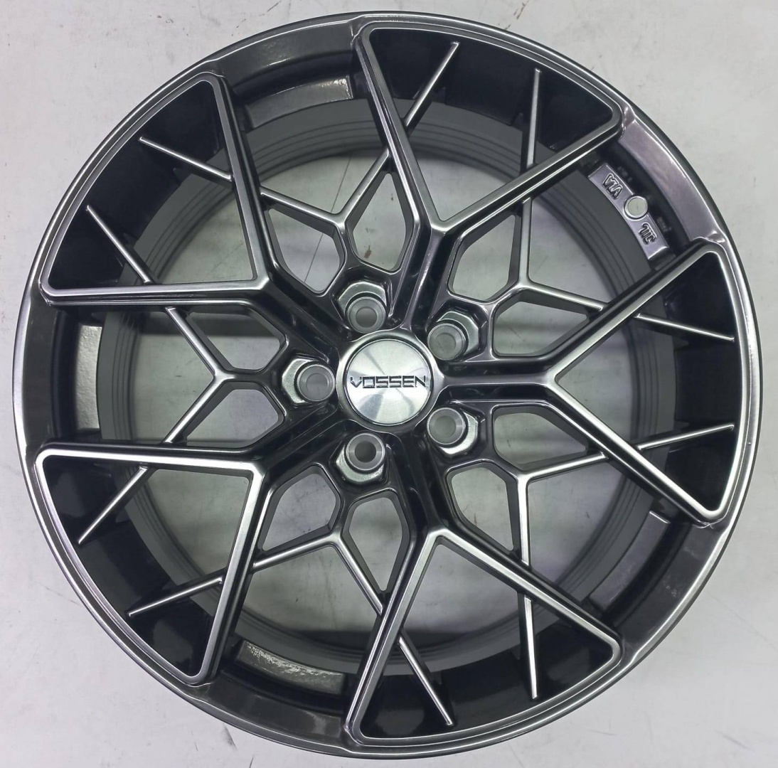Vossen 177200 7.5x17/5x100 D67.1 ET35 4 диска графит