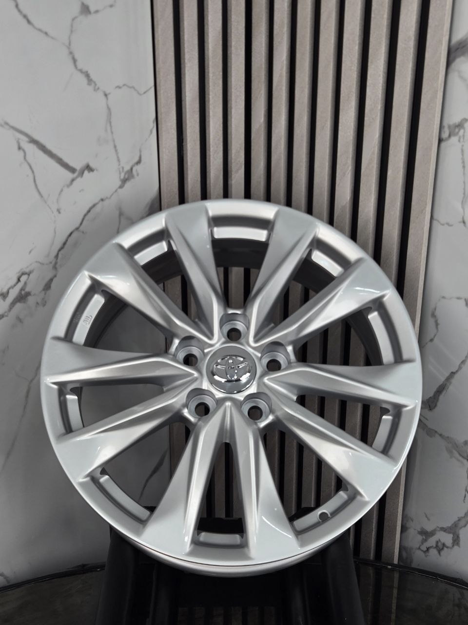Toyota topgrade365-7 6.5x17/5x114.3 D60.1 ET35 4 диска серебристый