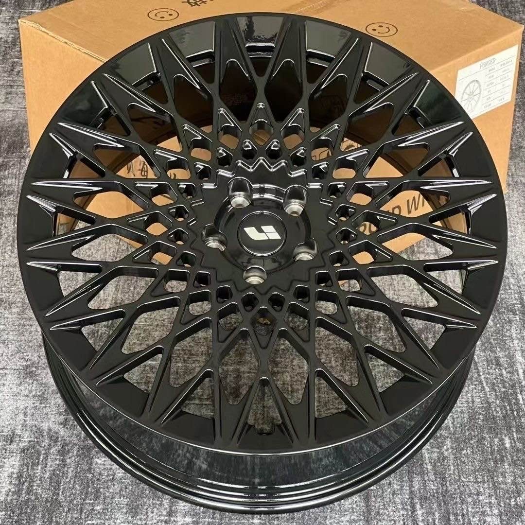 LiXiang Forged 1 9x21/5x120 D62.5 ET40 4 диска черный