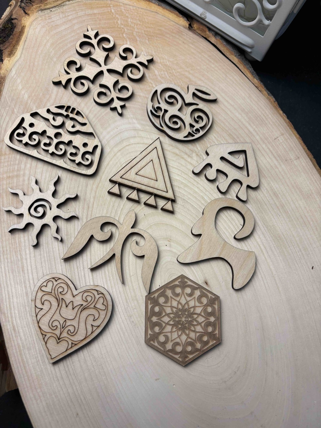 Спил CRAFTS HOBBIES Этно заготовки5 50x50x4 мм Бежевый Количество: 10