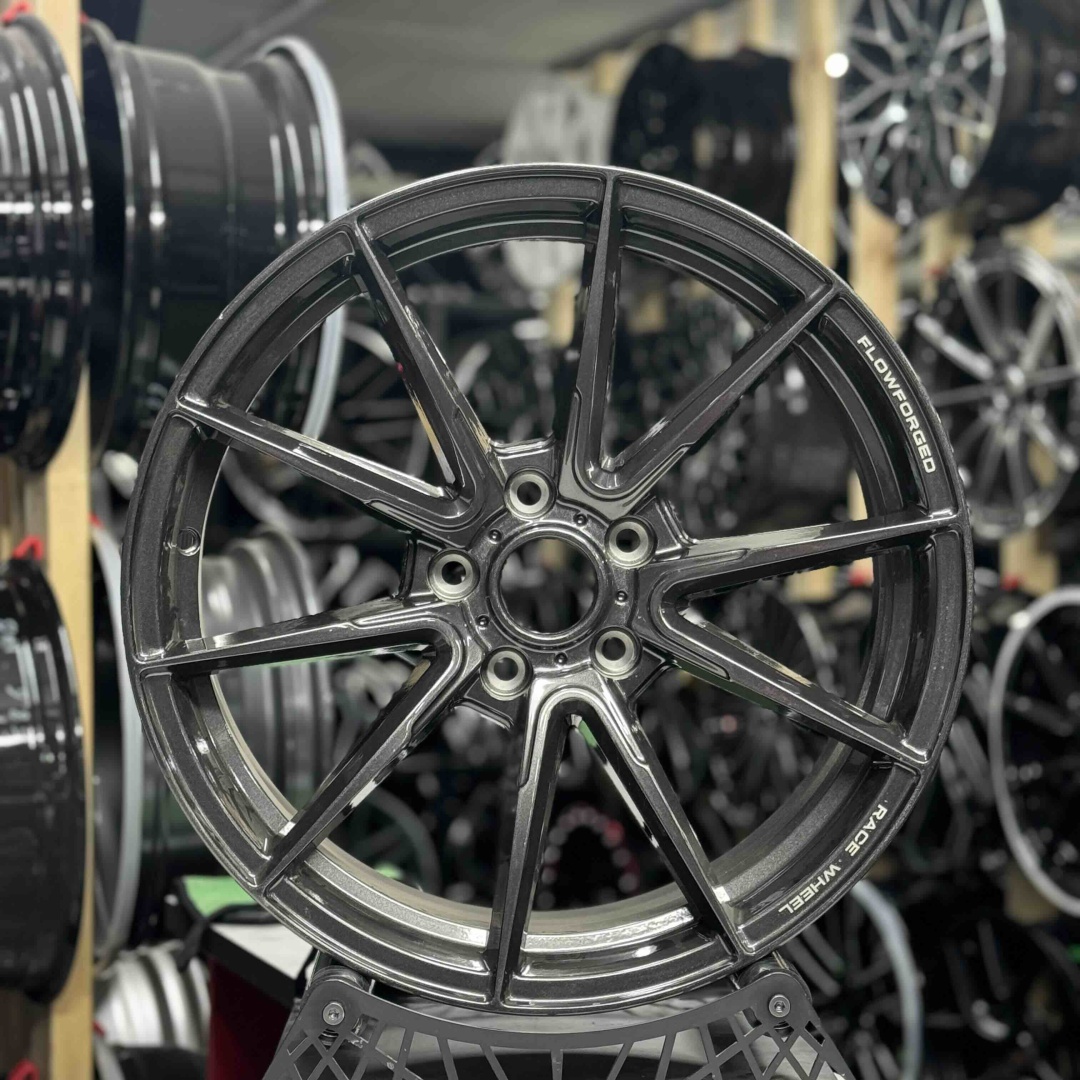 Wheels 2070 8x18/5x114.3 D67.1 ET35 4 диска серый