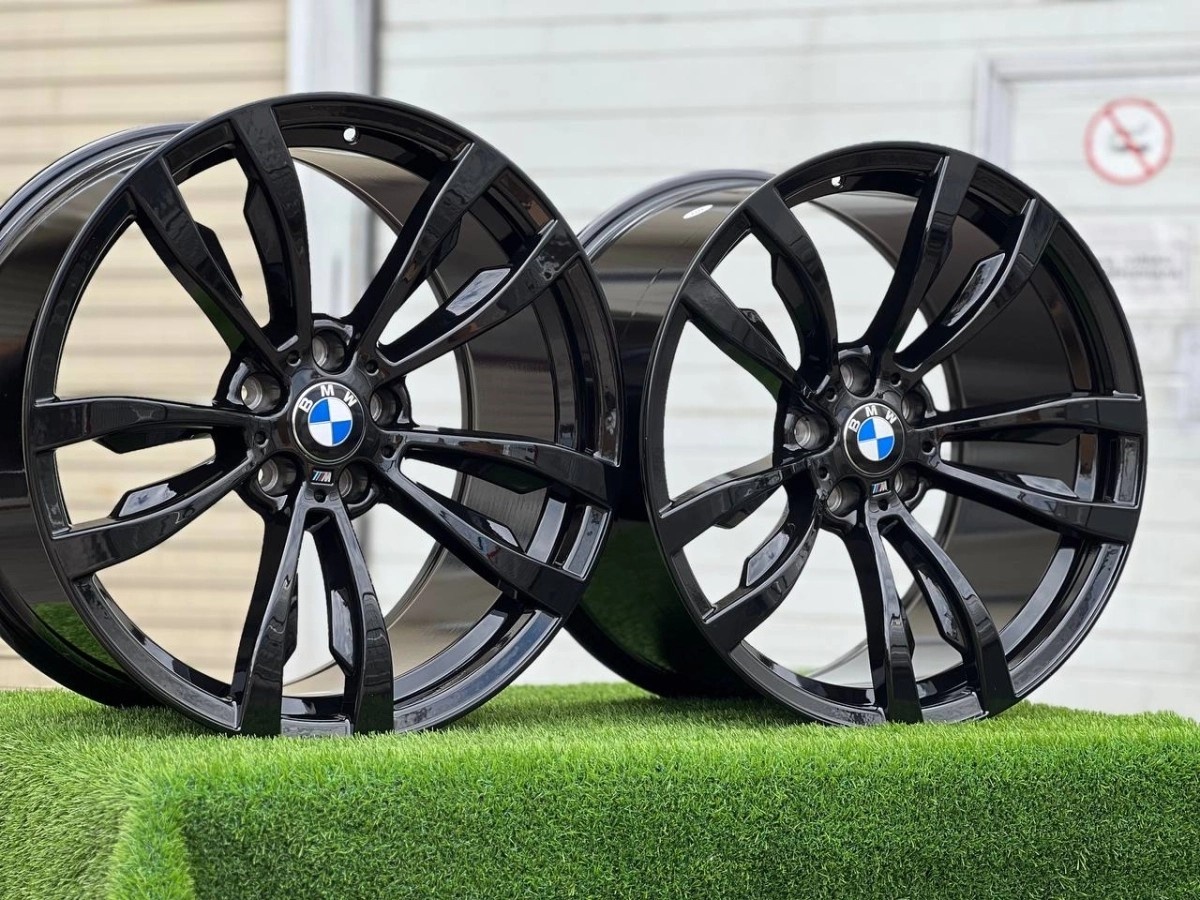 Bmw-469m-5184 10/11x20/5x120 D74.1 ET37 4 диска черный, серебристый, графит
