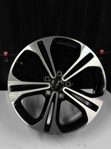 Top Grade Diski0138 8x17/5x114.3 D67.1 ET38 4 диска черный, серебристый