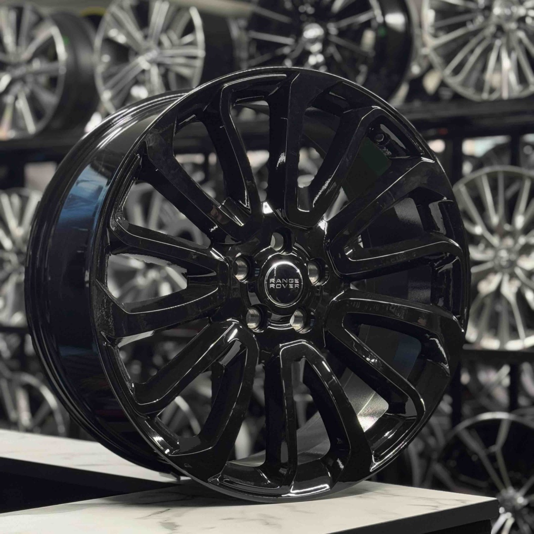 RNO RANGE ROVER 702 9.5x22/5x120 D72.6 ET49 4 диска черный
