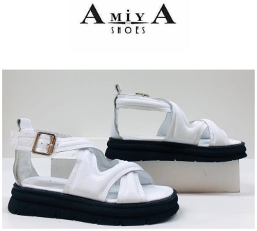 Сандалии Amiya белый, черный