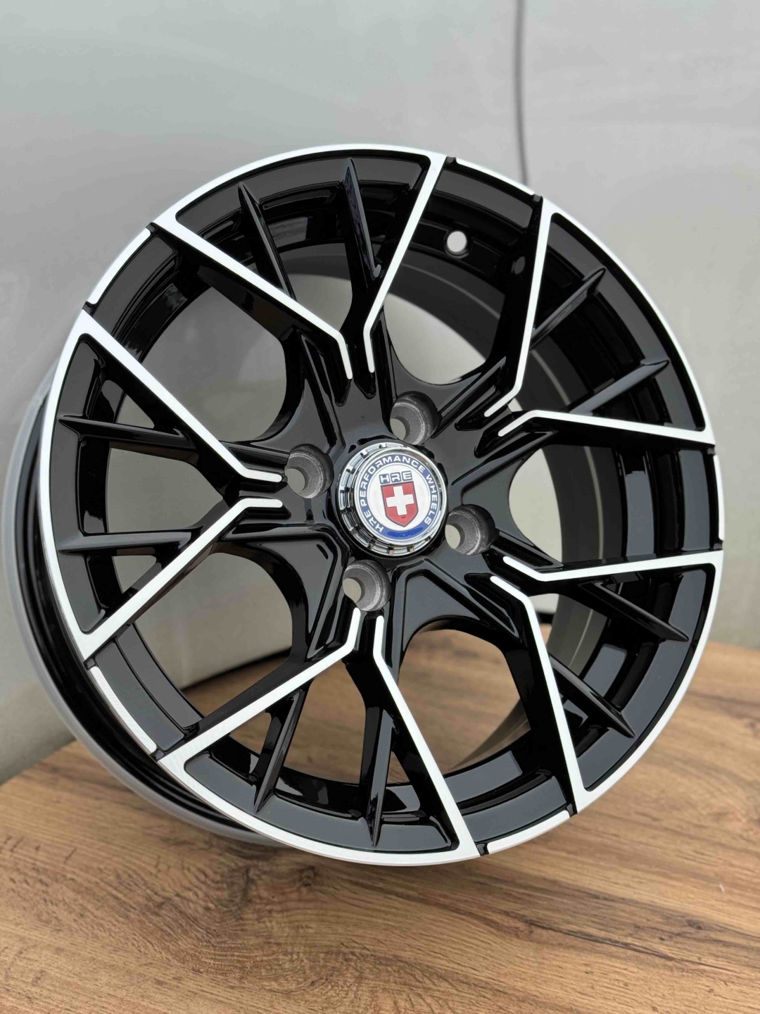 Top Grade 11006 7x15/4x100 D67.1 ET30 4 диска черный, серебристый