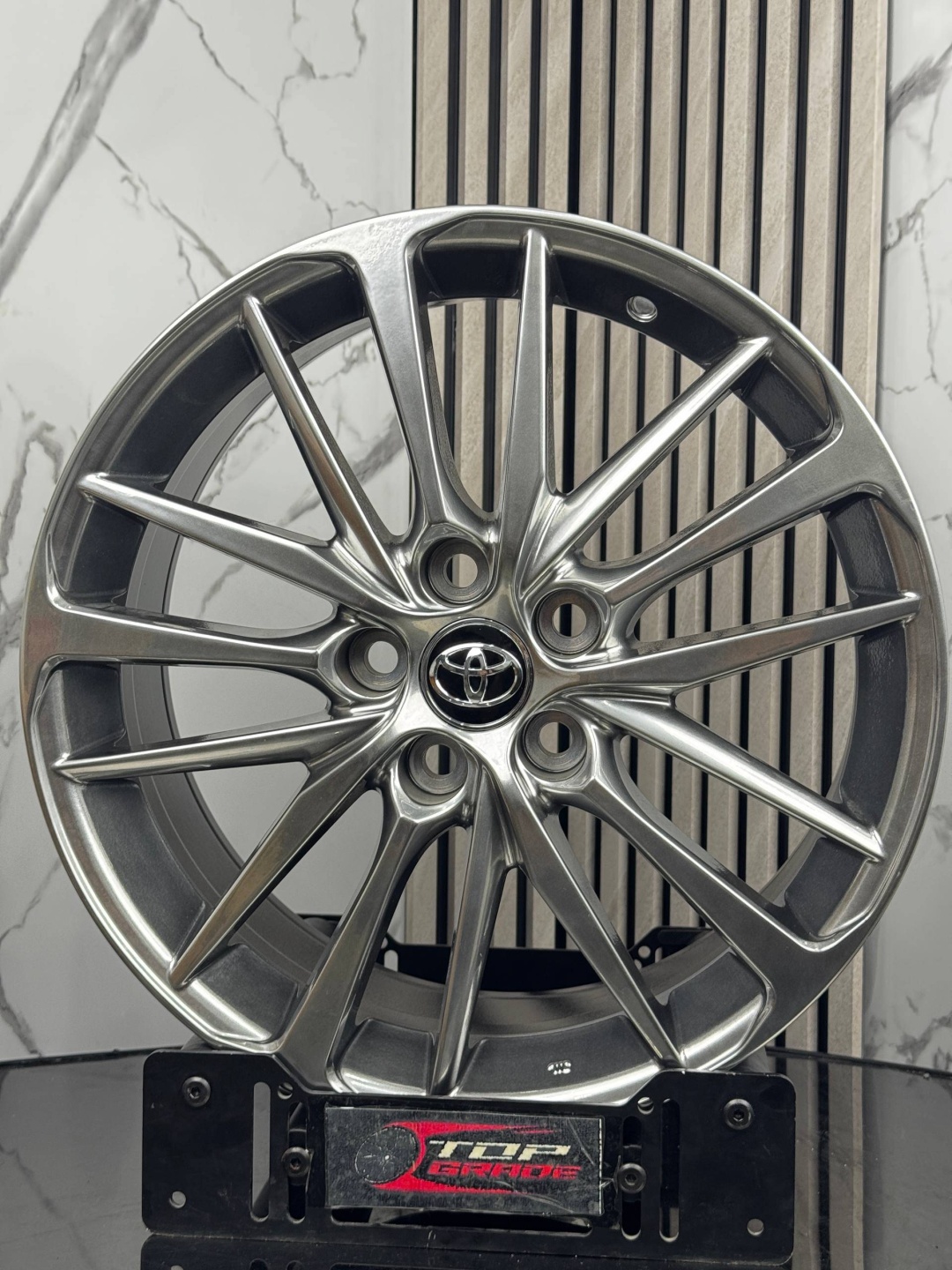 Top Grade TOP GRADE H3215F 8x18/5x114.3 D60.1 ET50 4 диска графит