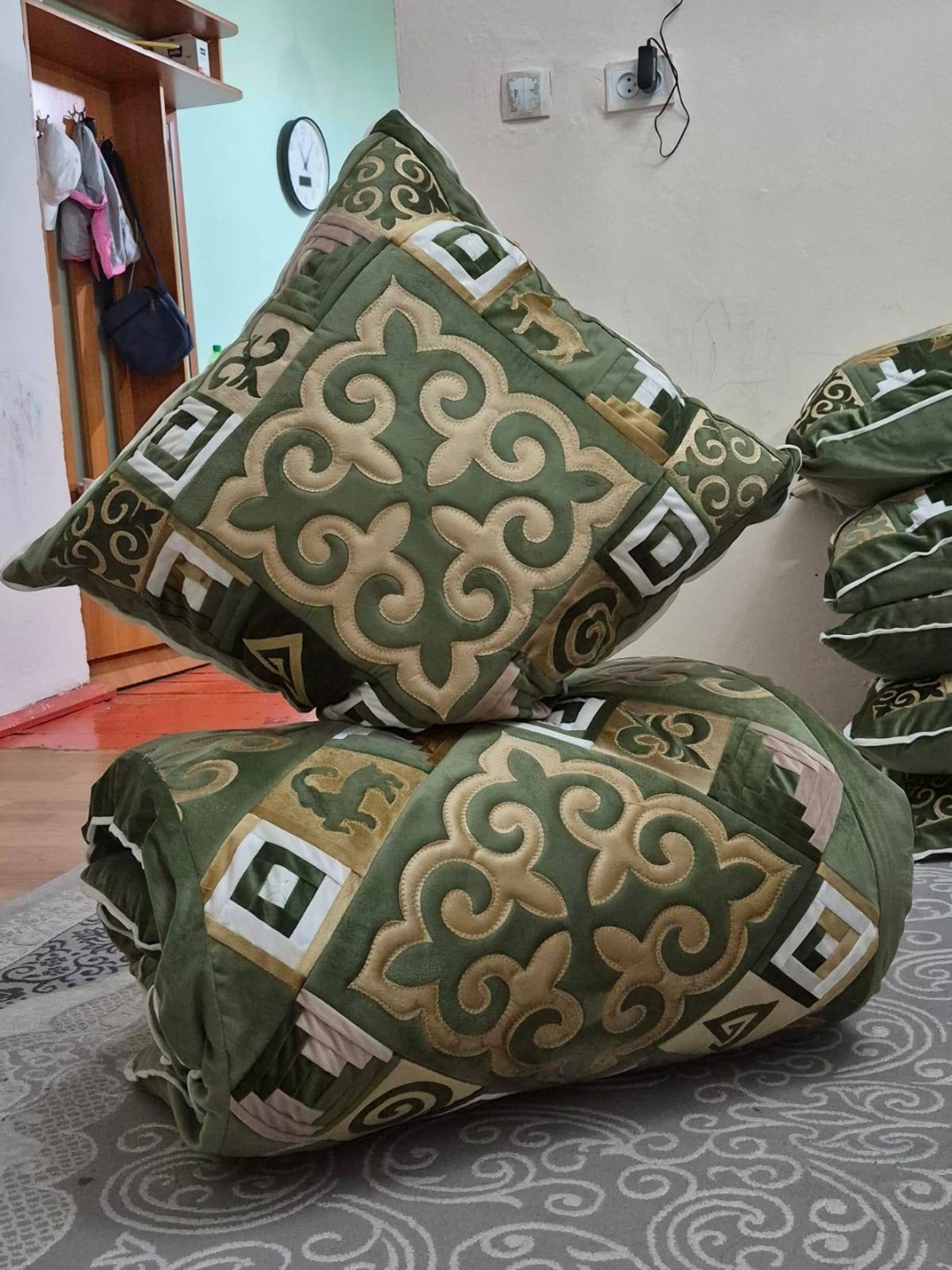 Комплект корпе с подушками 230x80 см, вата, зеленый