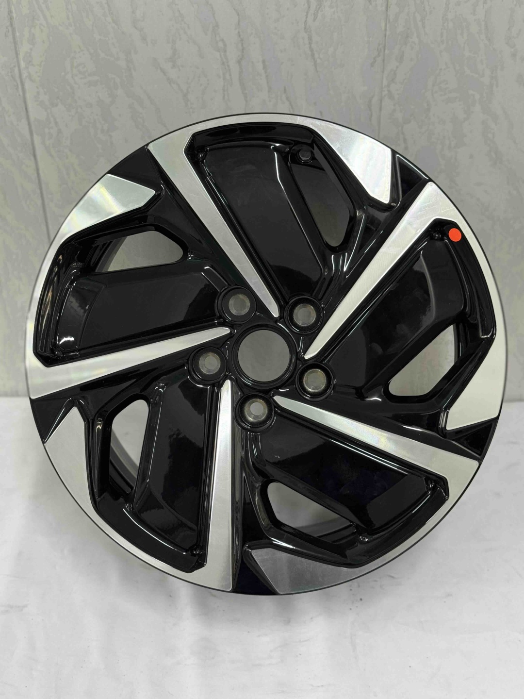 Top Grade 50028 7x17/5x114.3 D67.1 ET48.5 4 диска черный, серебристый