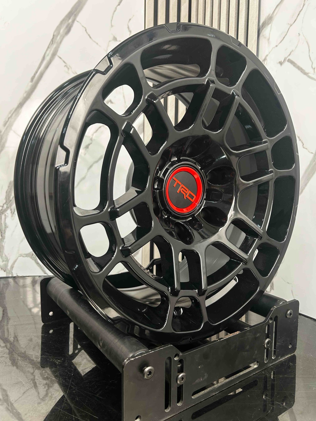 Top Grade EXPFBX197 8x17/6x139.7 D106.1 ET0 4 диска черный