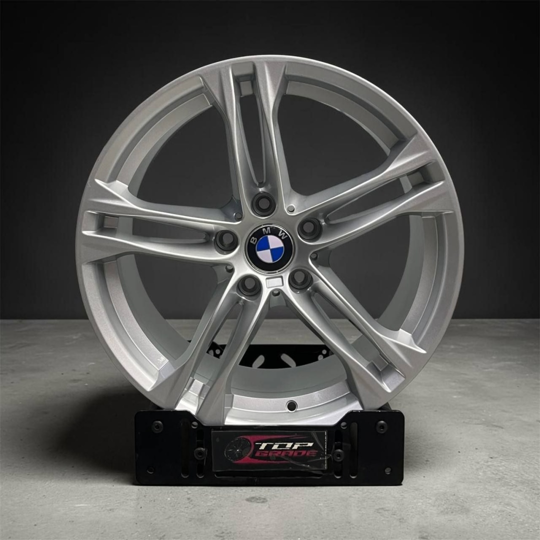 Top Grade BMW AXM 1074 8/9x18/5x120 D72.6 ET35 4 диска серебристый