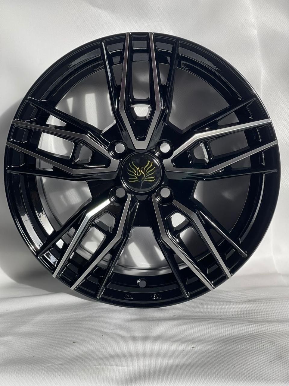 RNO 2850 6.5x15/4x100 D67.1 ET35 4 диска черный, серебристый