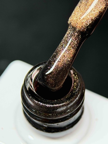 Emiliya Professional гель-лак кошачий глаз Brown cat eye # 21 глянцевое 10 мл