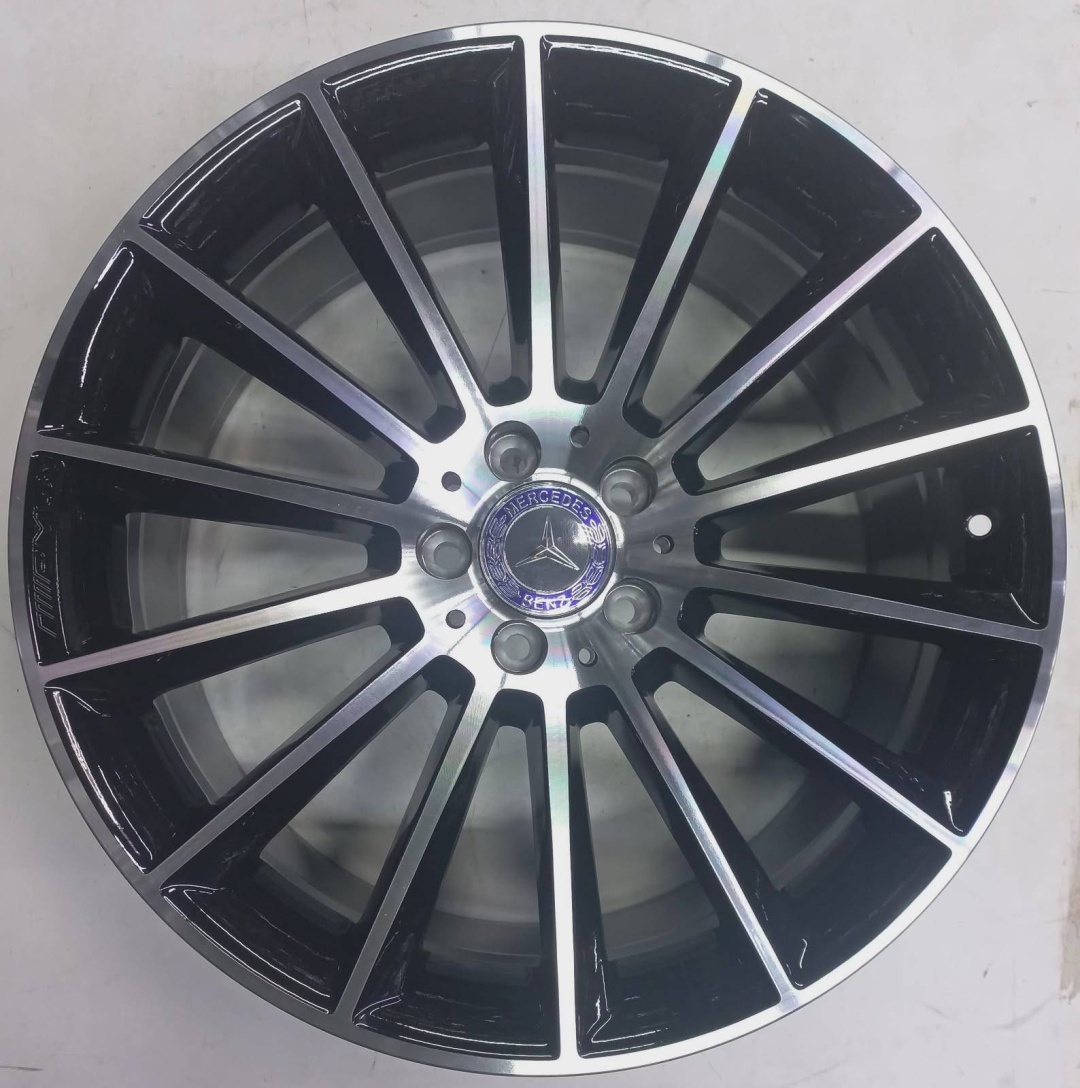 Mercedes-Benz Mercedes-Benz 5001 8/9x20/5x112 D66.6 ET43.49 4 диска черный, серебристый