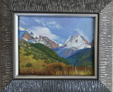 Картина "Снежные вершины". 2025 в раме Abishev Gallery 28x24 см
