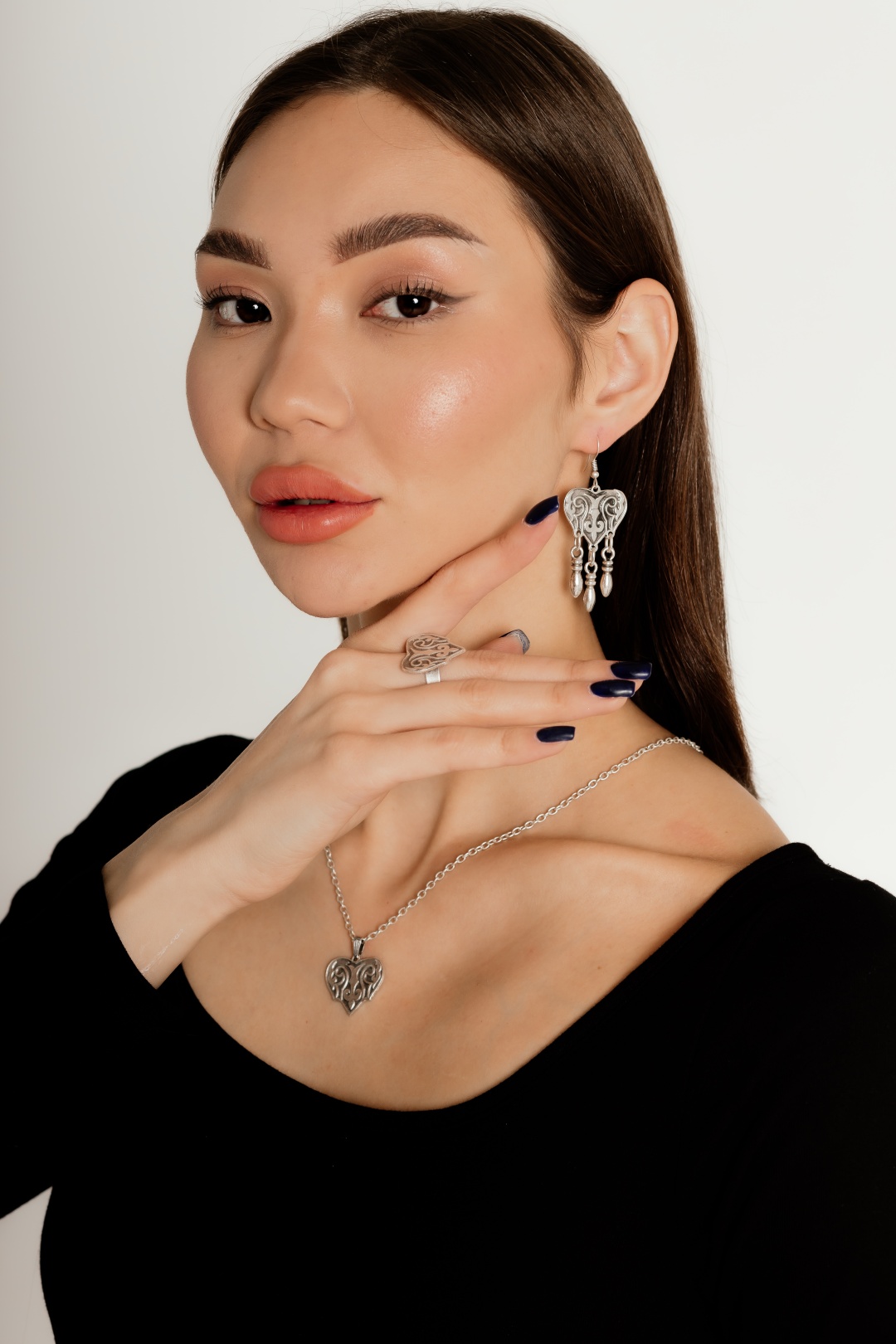 TOMIRIS COLLECTION медицинская сталь, без вставок