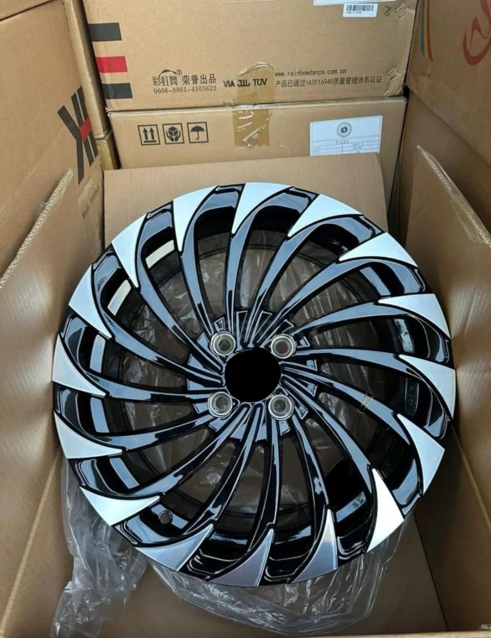 Rainbow Dance HRE 7x15/4x100 D67.1 ET35 4 диска черный, серебристый