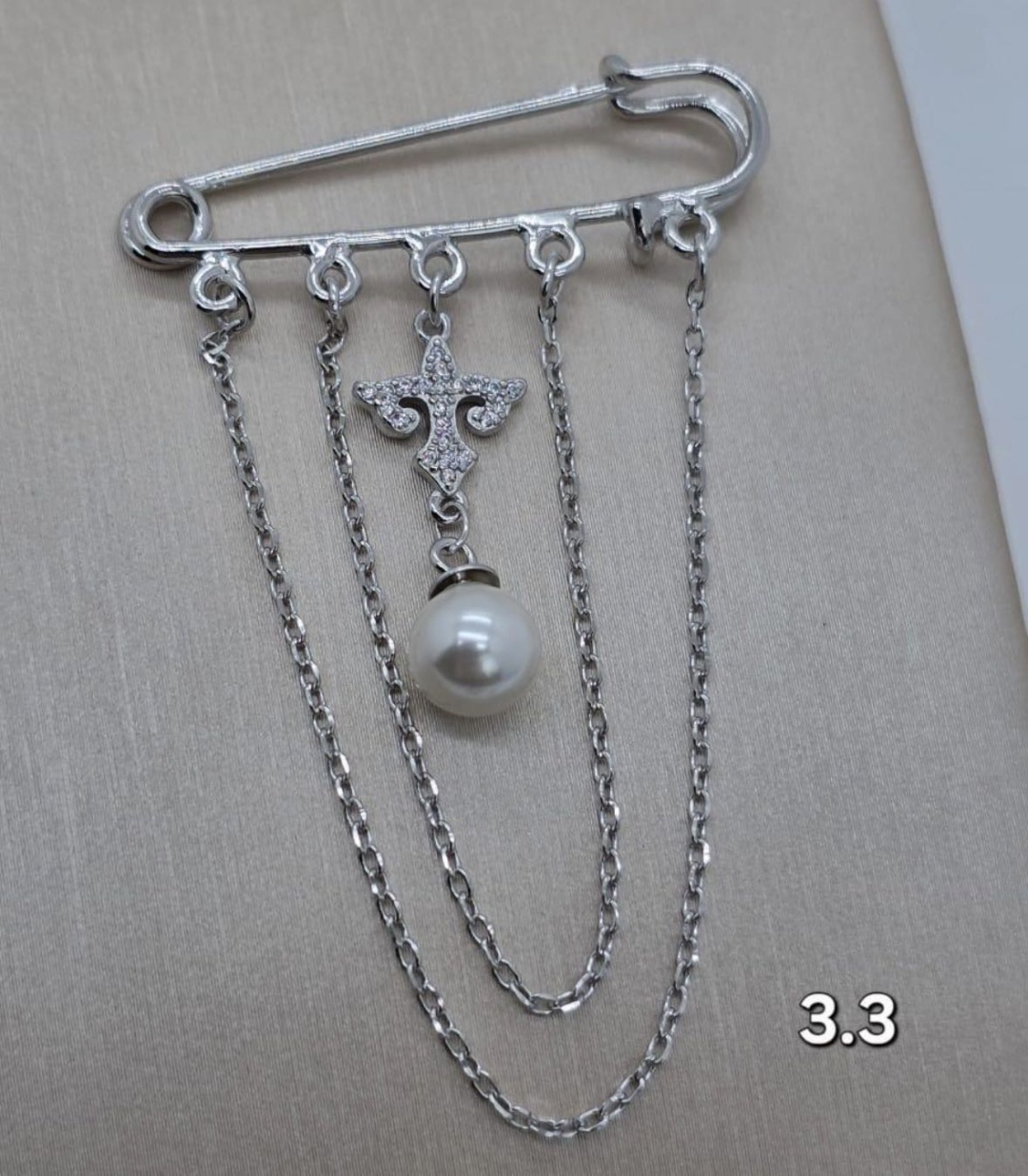 Брошь 18 КАРАТ 87654 вес 3.3 г серебро, жемчуг