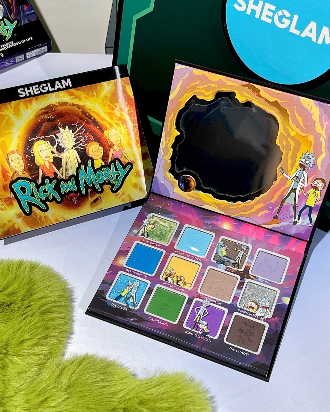 SHEGLAM тени прессованные Rick and Morty Eyeshadow Palette